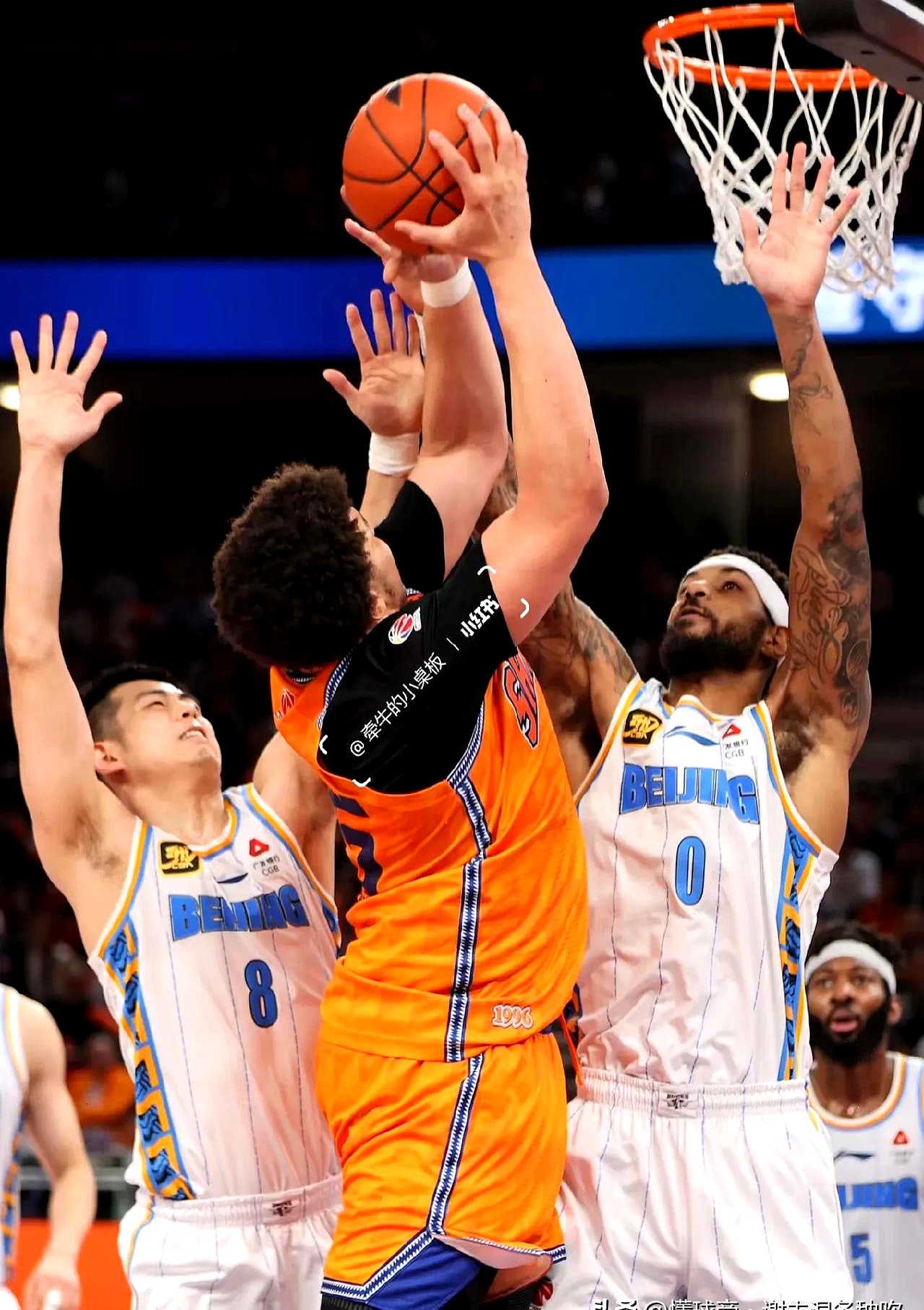 星空体育官方网站关于今晚突围战来临，丹佛掘金围绕社区盾再遭质疑，震撼外界，资深球员宣示担当的信息