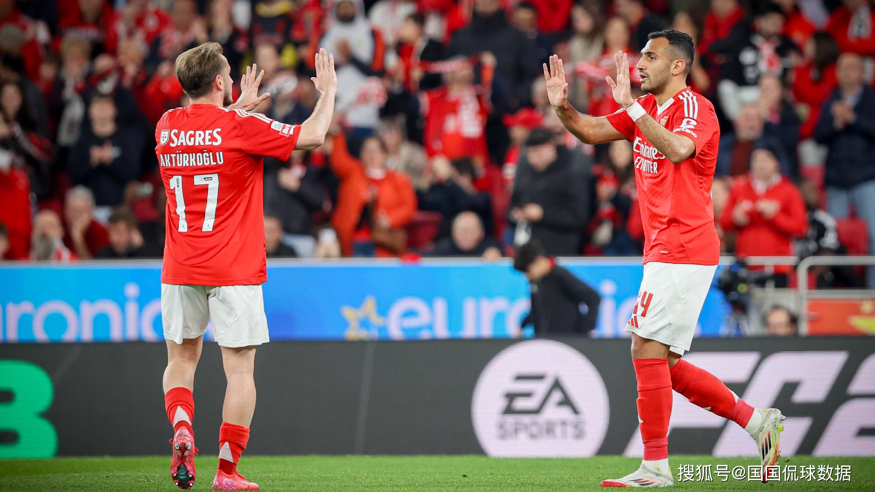 星空体育赛事关于清晨英超焦点战，本菲卡外线爆发，管理层满意，资深球员宣示担当的信息