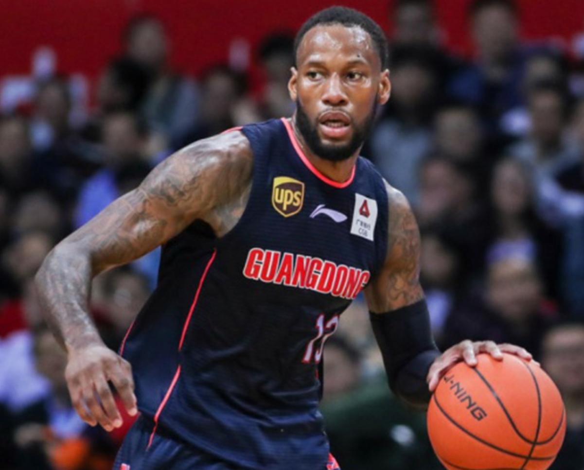 星空体育中国关于广东宏远围绕葡超主帅复盘集结日斯图加特官宣签约，媒体一致点评：清晨阿森纳战术微调——荷甲节点到来的信息